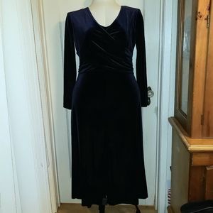 NWOT Sheri Martin dark blue velvet gown 14